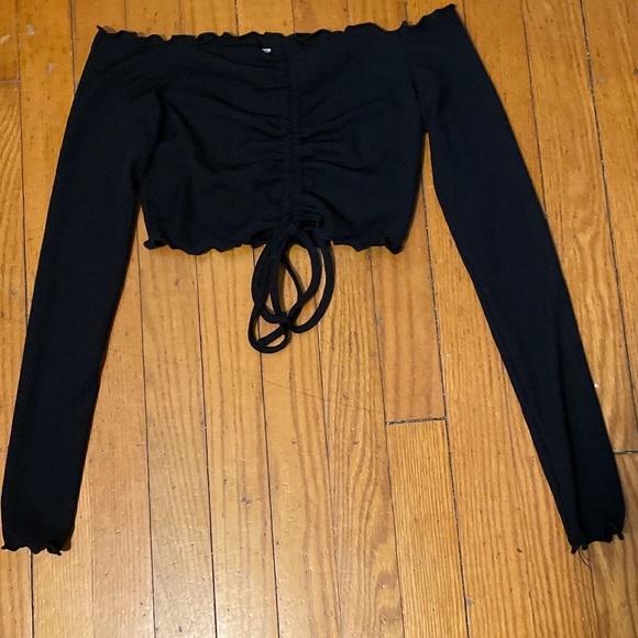 ASOS Off The Shoulder Long Sleeve Crop Top - Picture 2 of 2